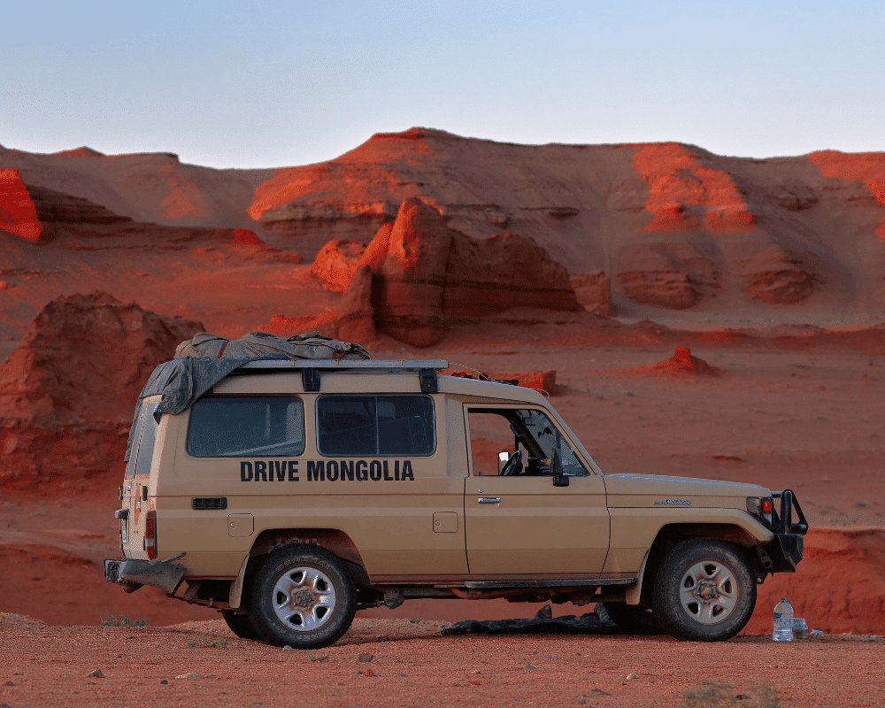 Toyota Land Cruiser - Types of Vehicles used in Desert Areas
