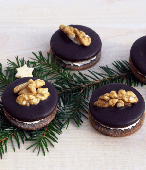 Ischler Cookies - Snack Names That Begins With I